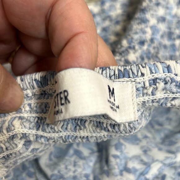 Hollister Cropped Blue Soft Floral  Top - Picture 5 of 6